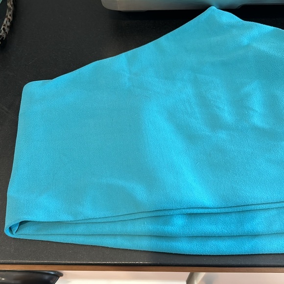 Lululemon wonder under teal size 4 - Picture 9 of 10